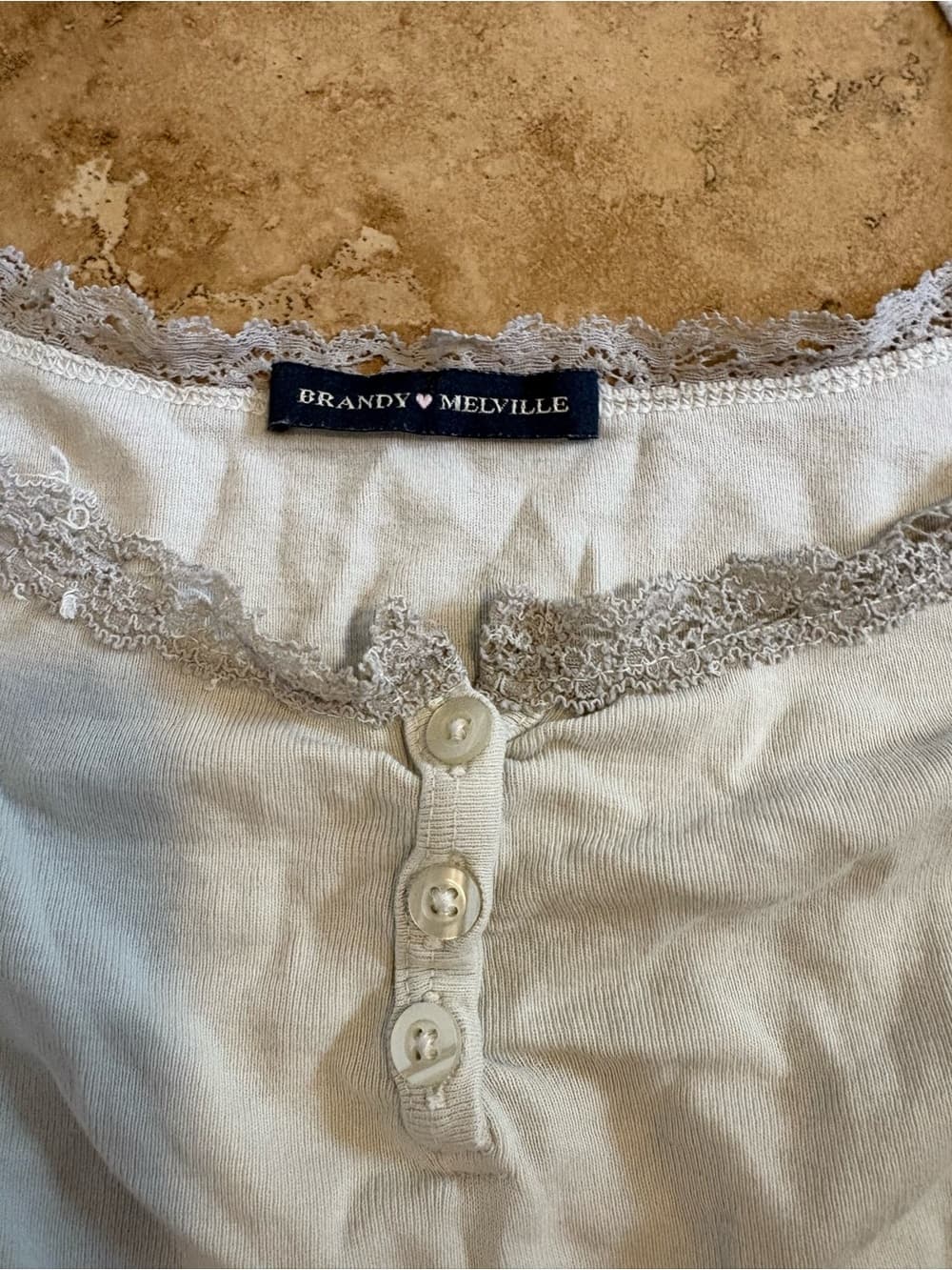Brandy Melville White Lace-Trim Tank Top - Thumbnail 2