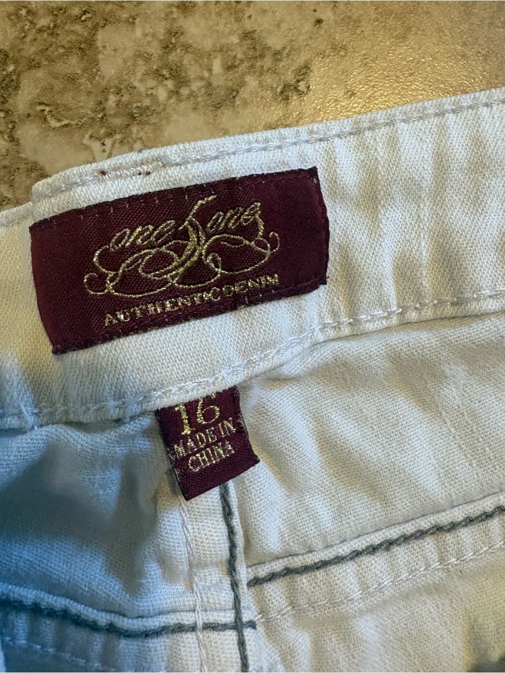 Y2K White Embroidered Denim Women’s Shorts - Thumbnail 3