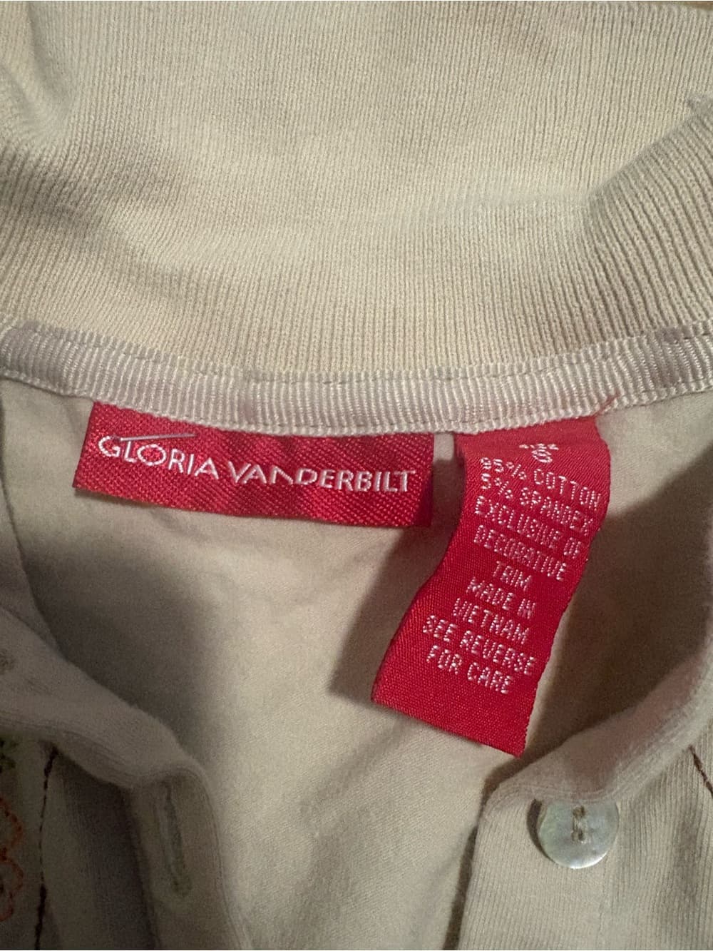 Gloria Vanderbilt Beige Sleeveless Polo Tank with Floral Embroidery - Thumbnail 2