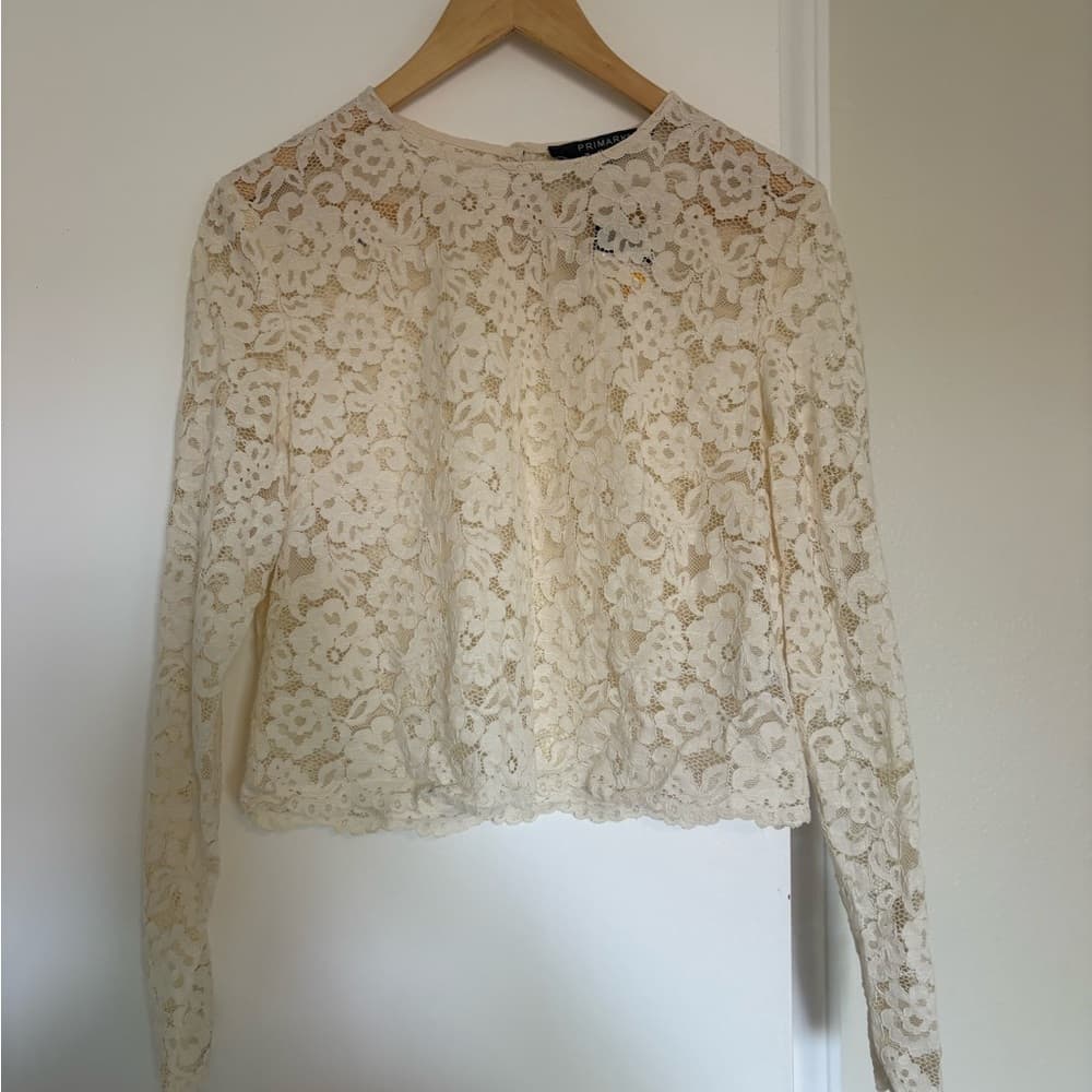 NWT Sheer Cream Lace Top - Thumbnail 3