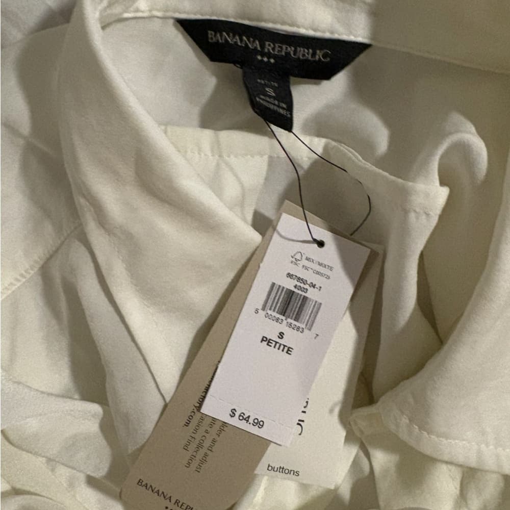 Banana Republic NWT button up - Thumbnail 2