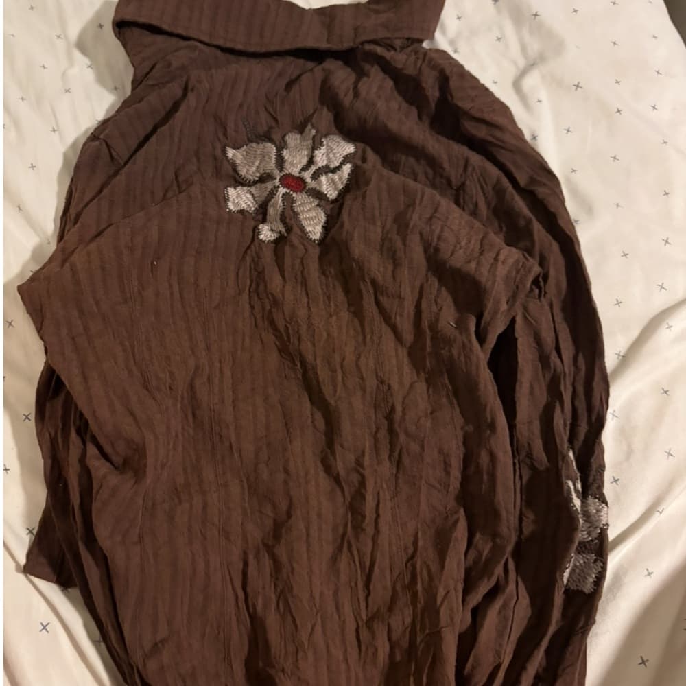 Floral Embroidered Button-Up Shirt - Thumbnail 2