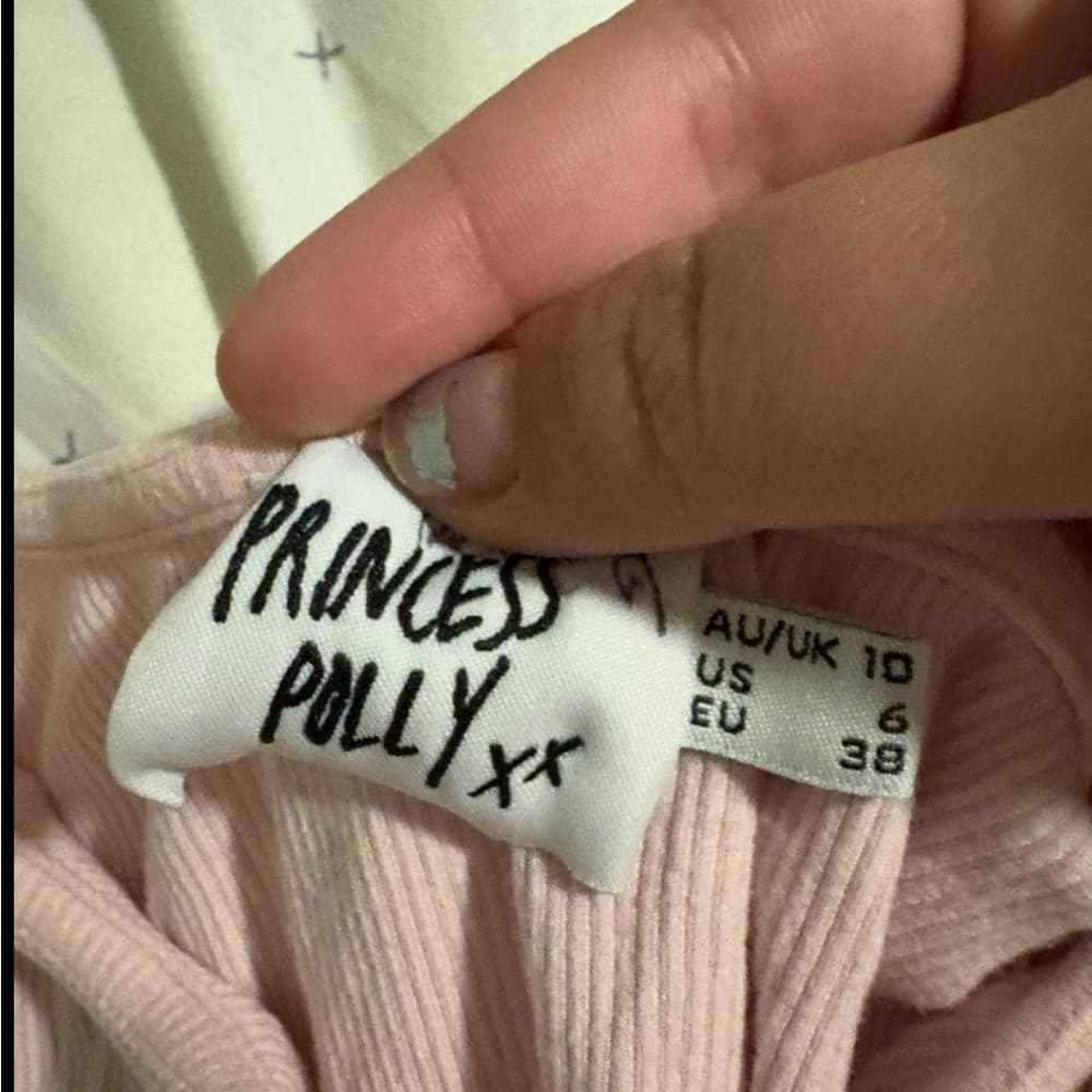 Princess Polly pink cropped tee with dragon design - Thumbnail 2