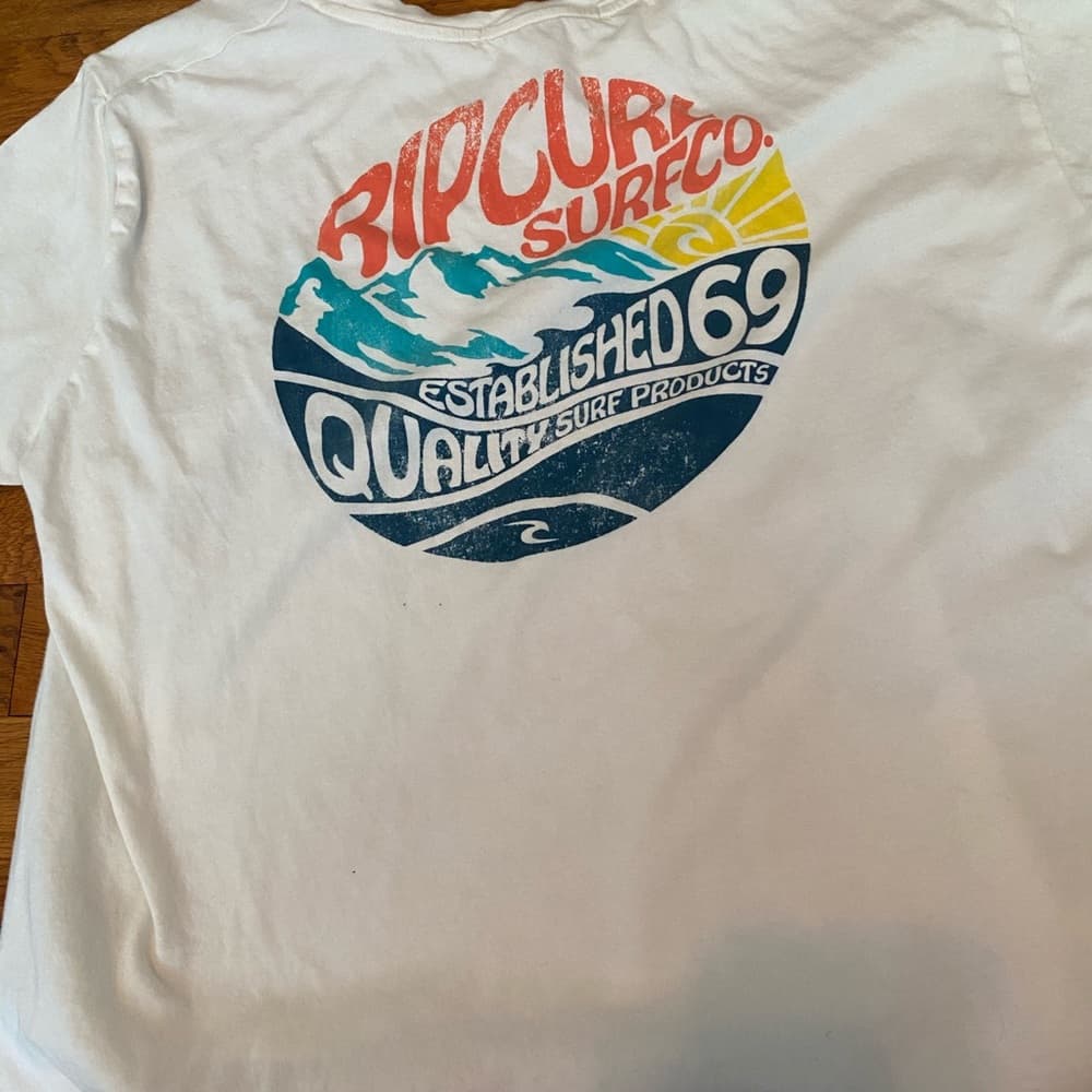 Cute graphic tee - Thumbnail 2