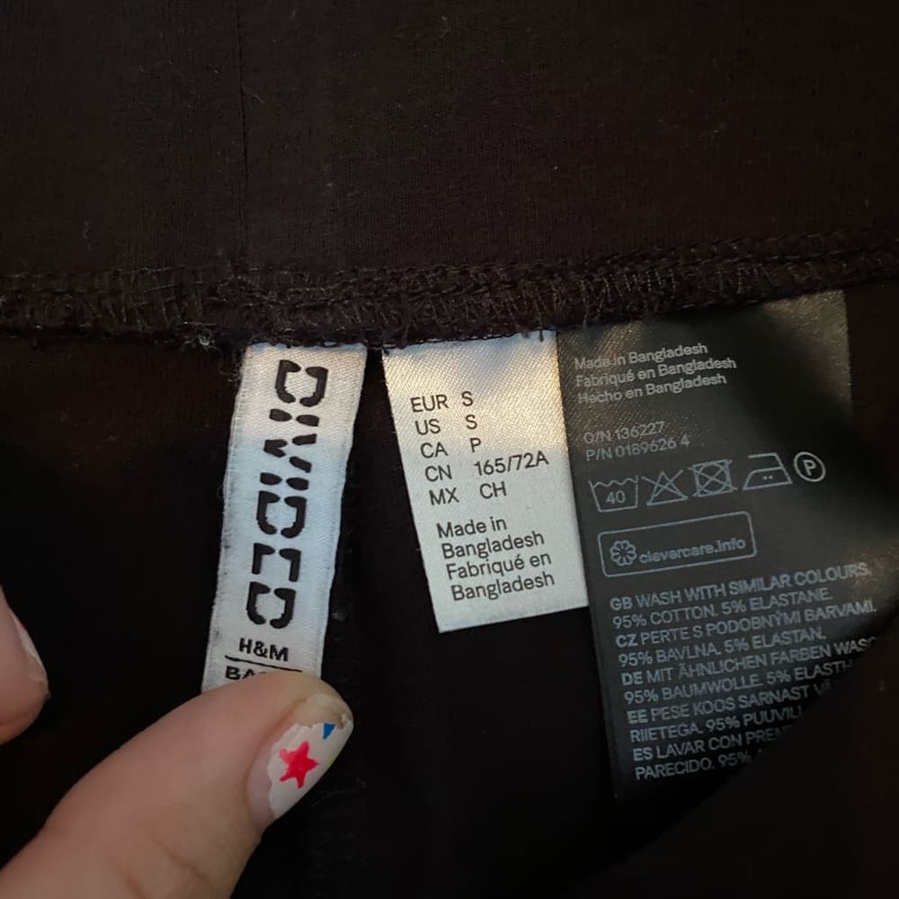Black skirt - Thumbnail 2