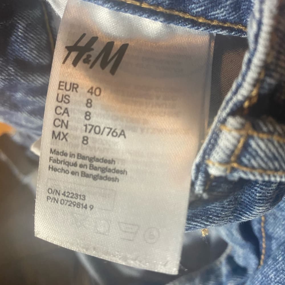 Cute jean shorts - Thumbnail 2