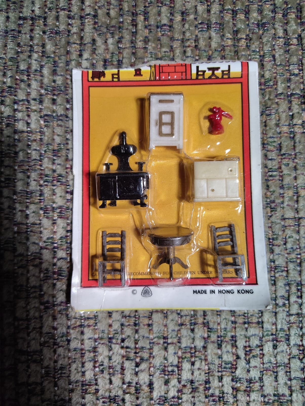 Vintage Mini Dollhouse Furniture - 8pc Set - 1:48 Scale Five Dif Sets You Choos - Thumbnail 2