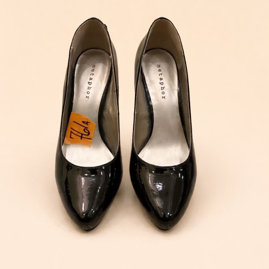 Metaphor Black Patent Leather Platform Pumps – Size 9.5M - Thumbnail 2