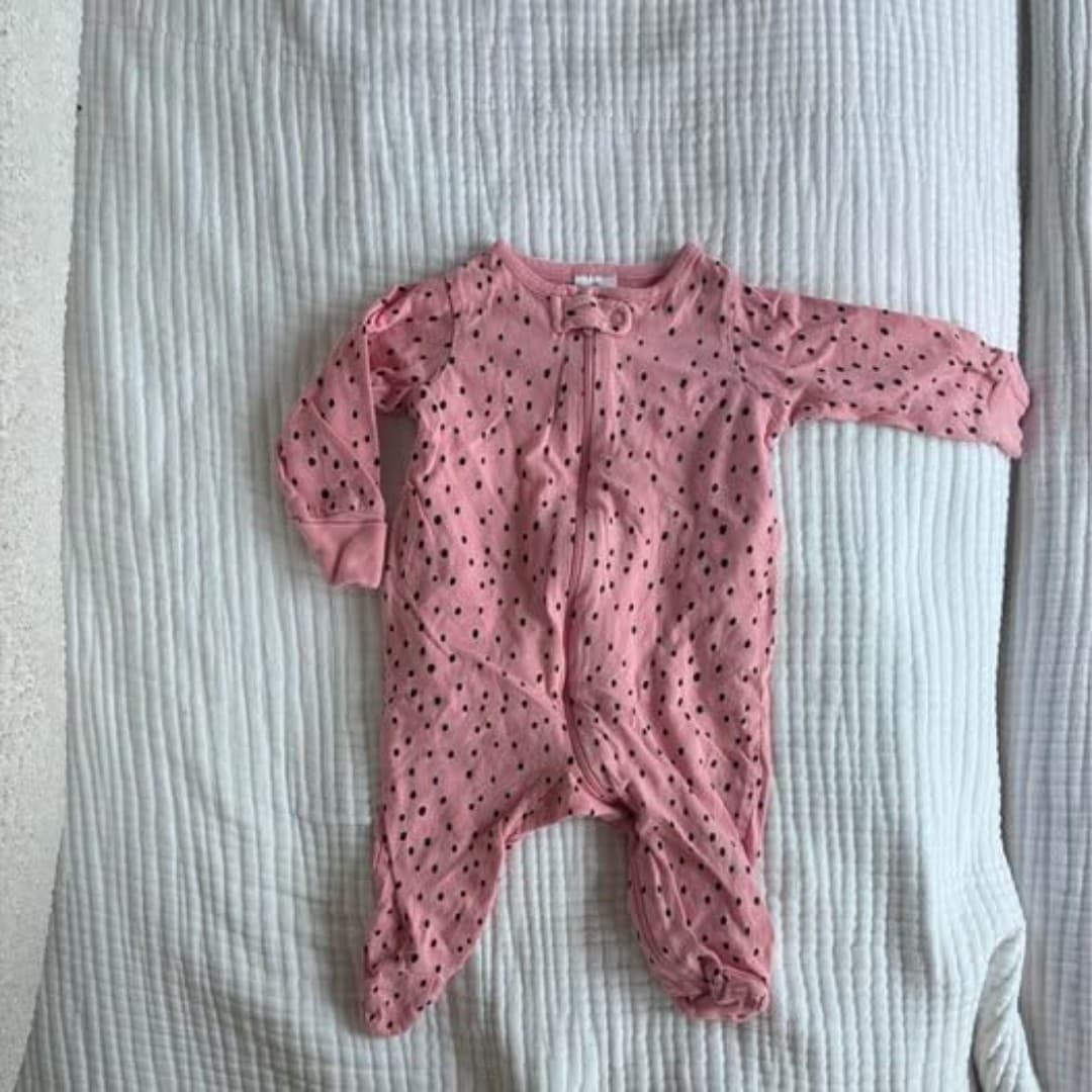 Lot of 13 Footie Pajamans 0-3months - Thumbnail 4