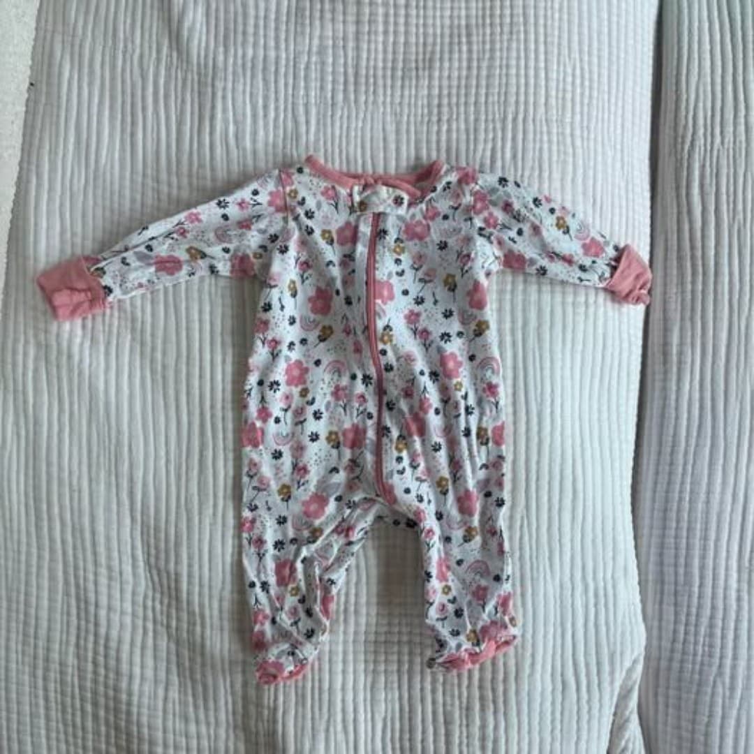 Lot of 13 Footie Pajamans 0-3months - Thumbnail 7