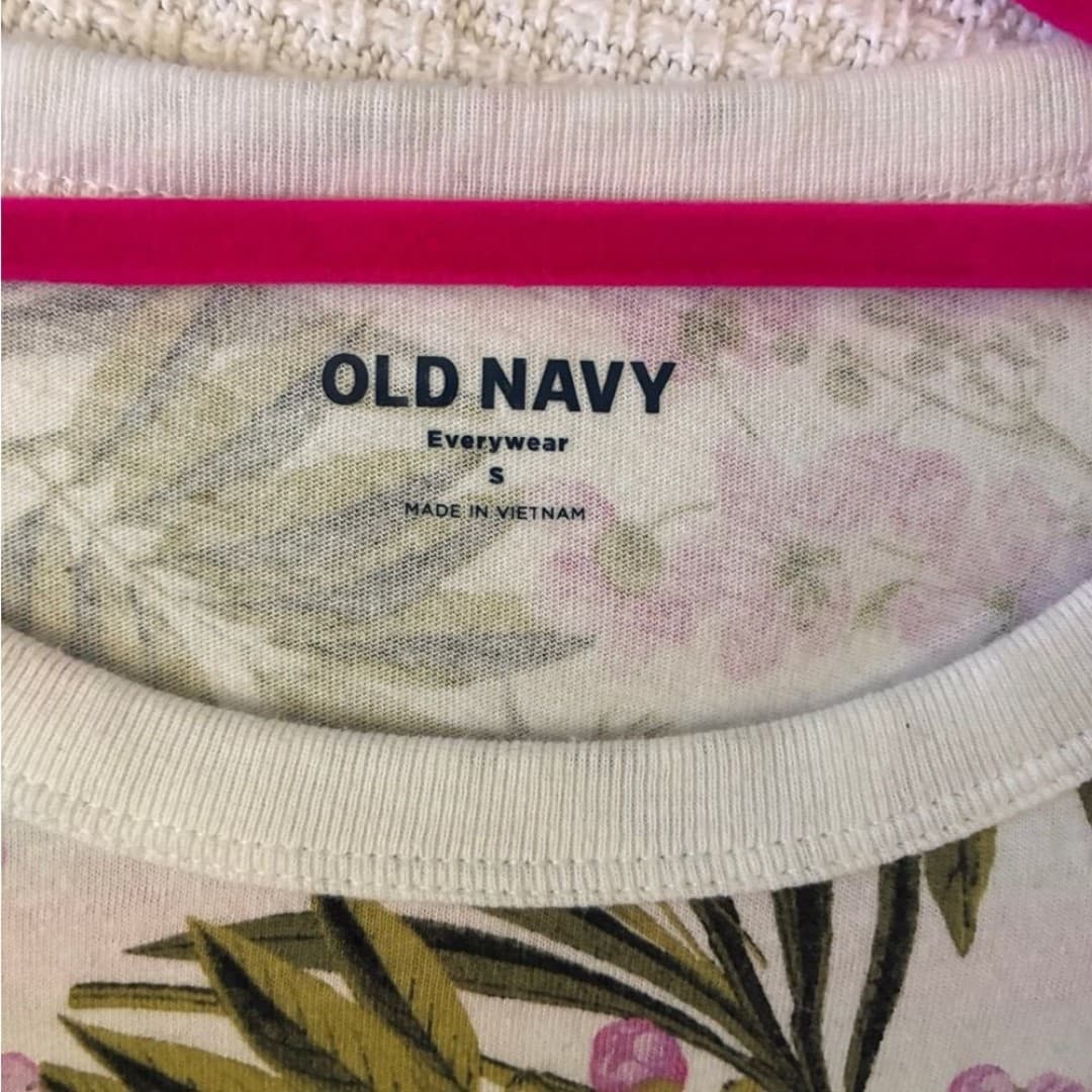 Old Navy White Short-Sleeve Tee with Pink Floral Print - Thumbnail 3