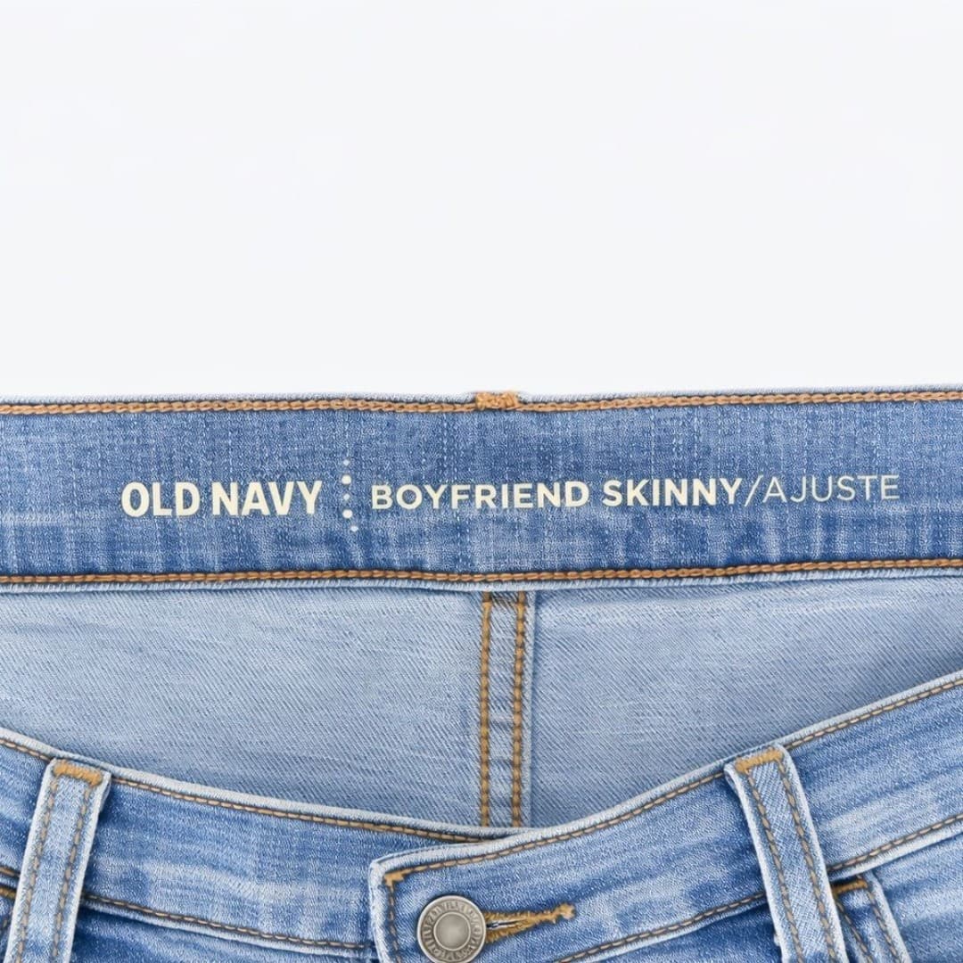 Old Navy Boyfriend Skinny Jeans Womens 16 Regular Distressed Light Wash Stretch - Thumbnail 3