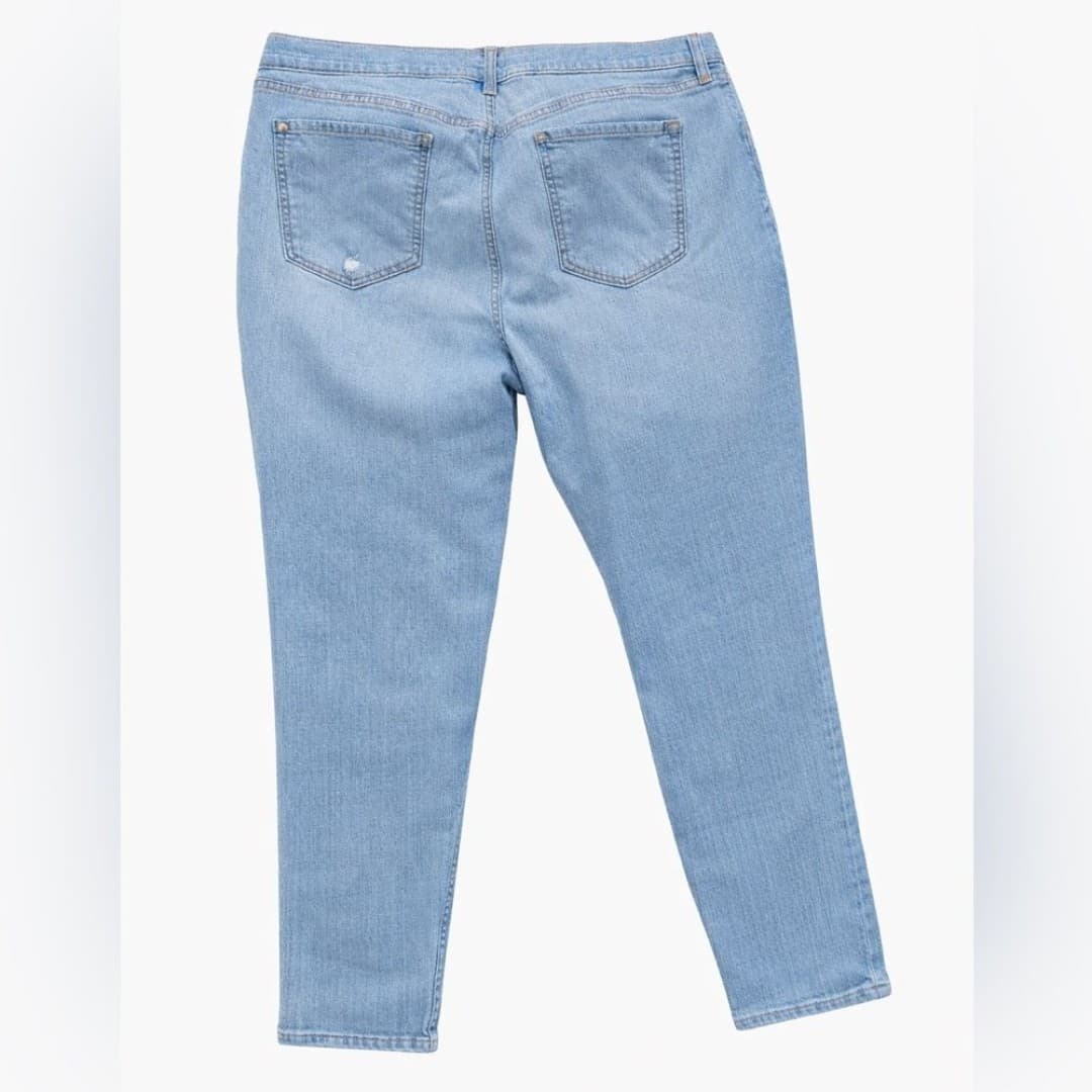 Old Navy Boyfriend Skinny Jeans Womens 16 Regular Distressed Light Wash Stretch - Thumbnail 2