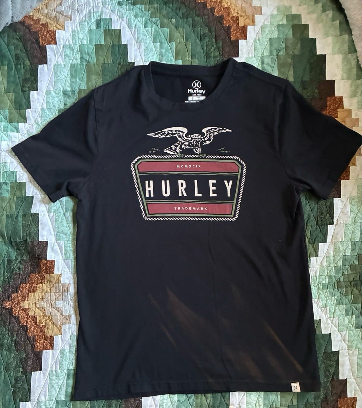 Hurley Eagle Graphic Tee – Men’s Small Black Short Sleeve Surf Skate Streetwear - Thumbnail 2