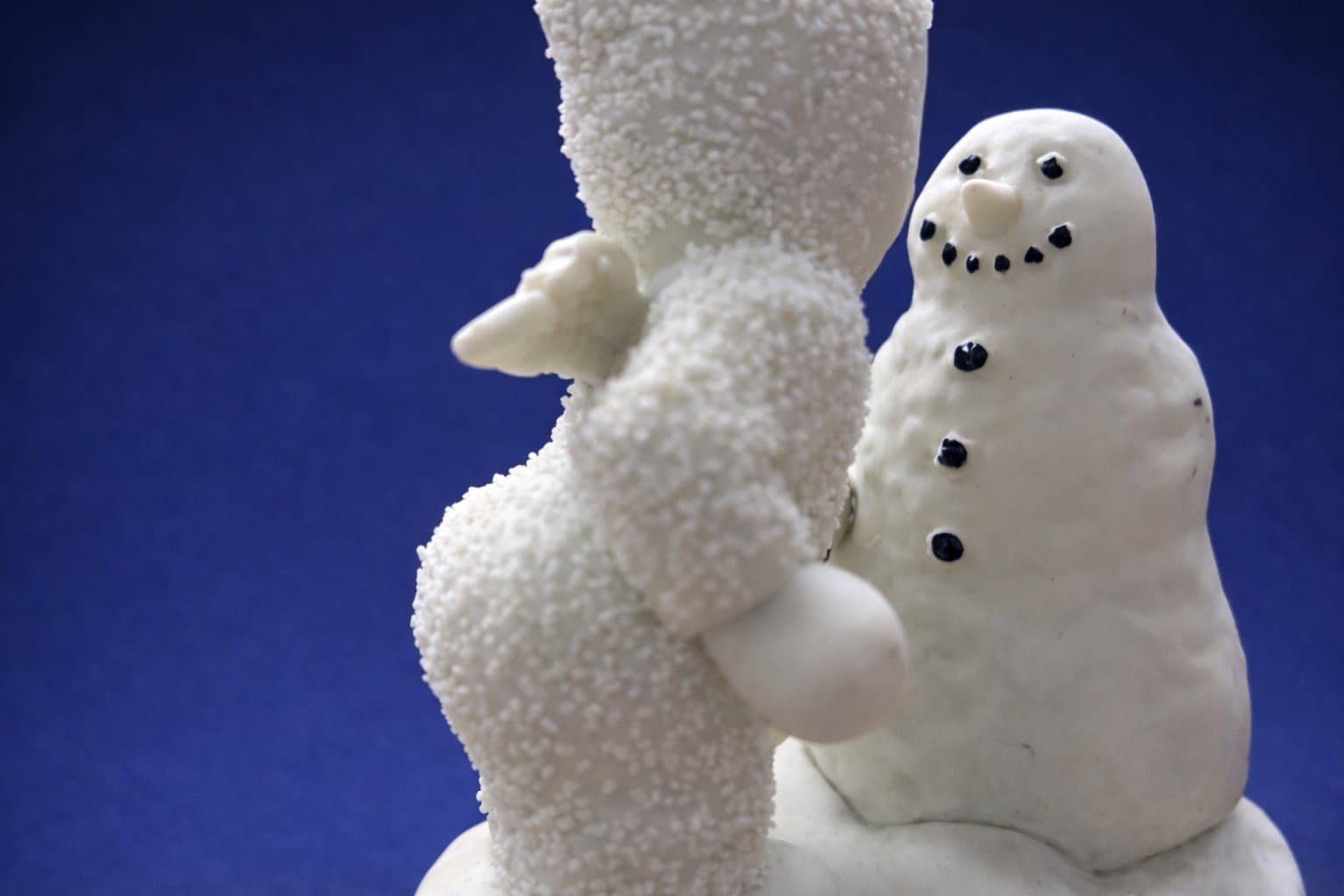 Vintage Dept. 56 Snowbabies Bisque Porcelain Figurine Snowbaby & Snowman - Thumbnail 3