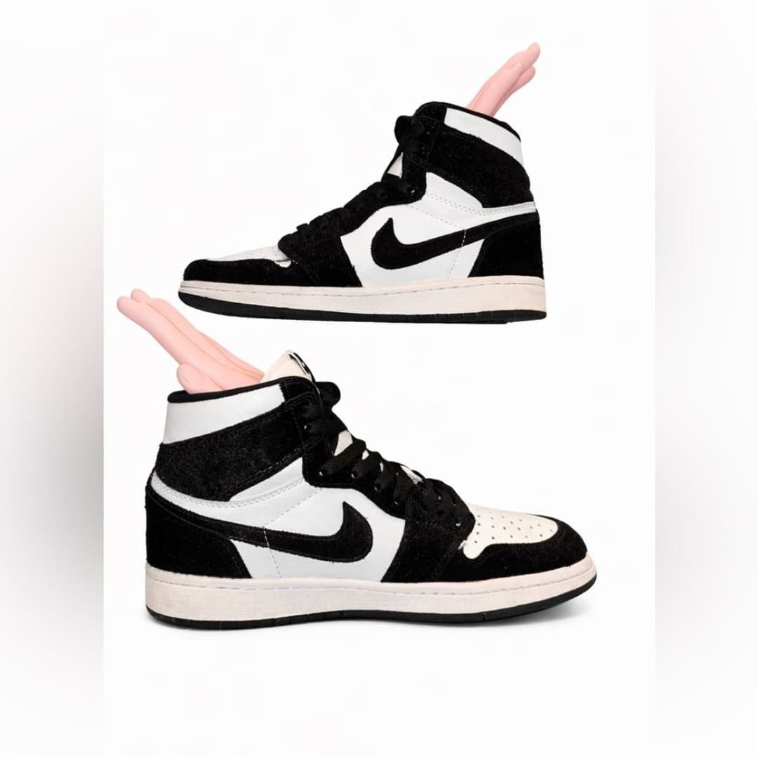 Air Jordan 1 Mid Black White CK1229-001 Men’s 8.5 Clean Classic Colorway - Thumbnail 9