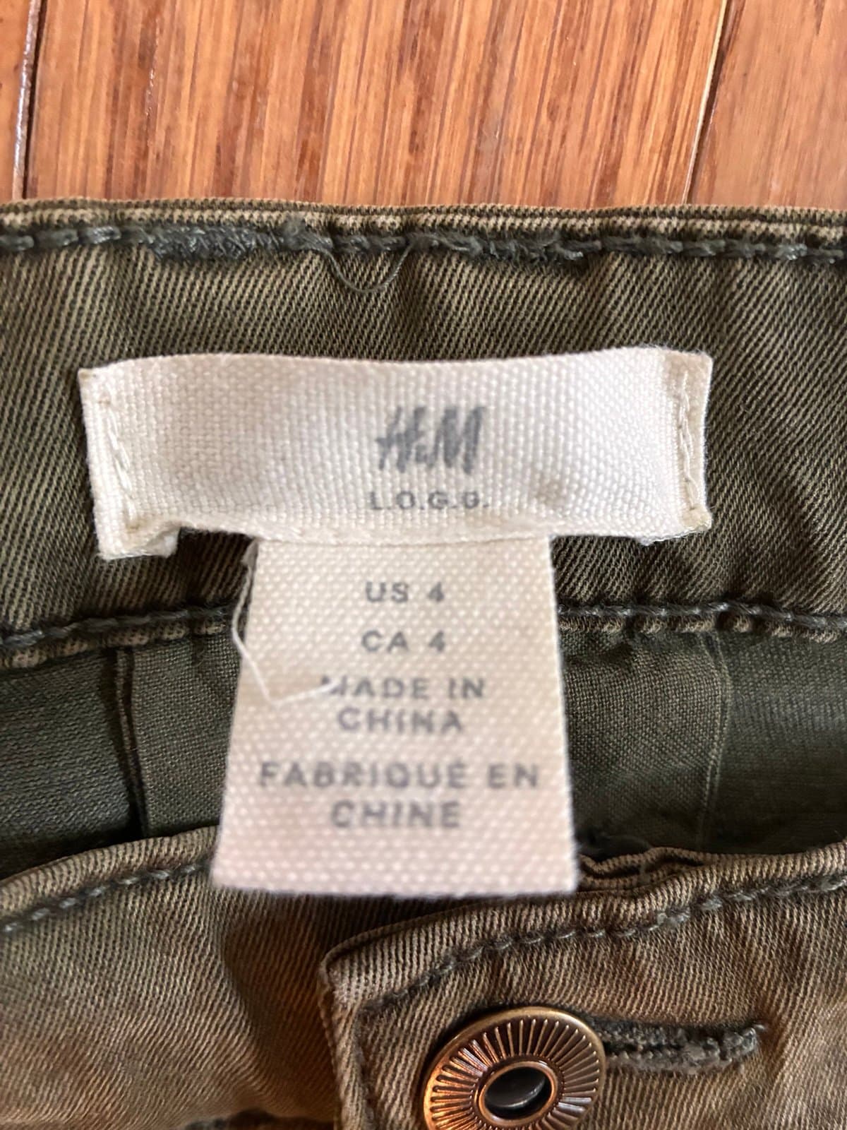 H&M LOGG Olive Green Military Cargo Skinny Pants – Women’s US 4 - Thumbnail 3