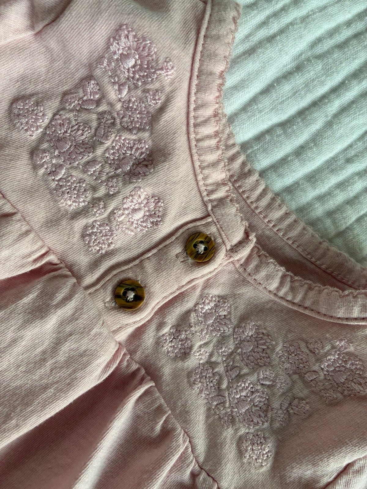 Carter’s Baby Girl 9M Pink Floral Embroidered Bodysuit Long Sleeve Cute Outfit - Thumbnail 2