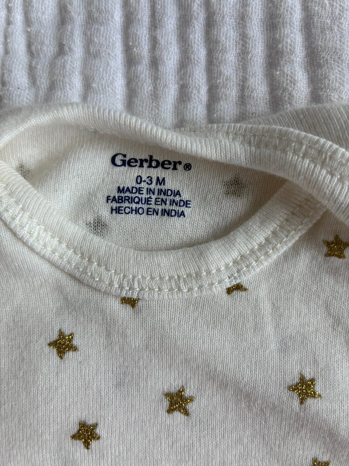Gerber Baby Onesie 0-3 Months White Gold Glitter Stars Short Sleeve Bodysuit - Thumbnail 3