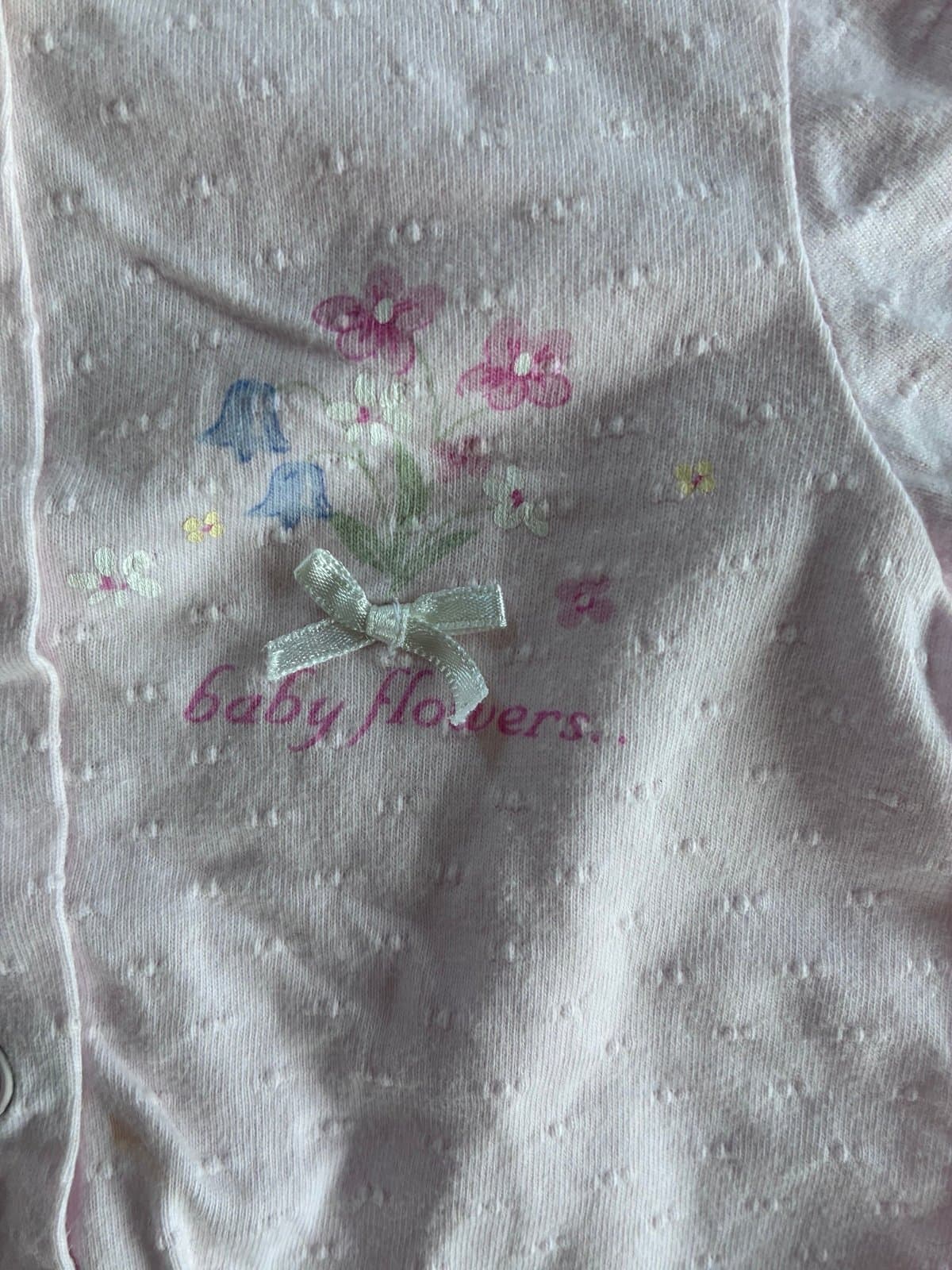 Vintage Vitamins Baby Pink “Baby Flowers” Footed Sleeper (0–6M) - Thumbnail 3