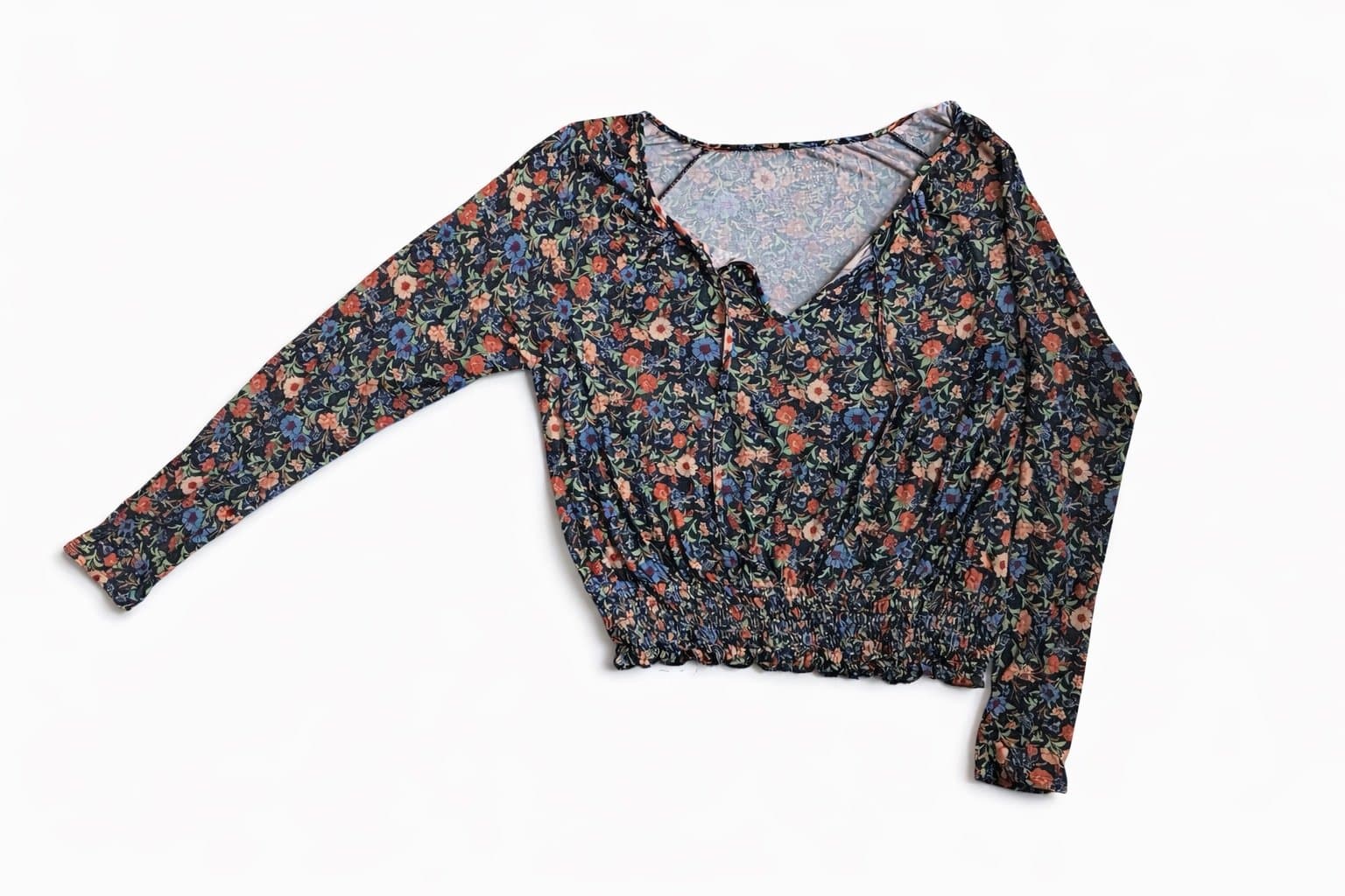 American Eagle Soft & Sexy Floral Smocked Crop Top Medium Boho Long Sleeve - Thumbnail 2