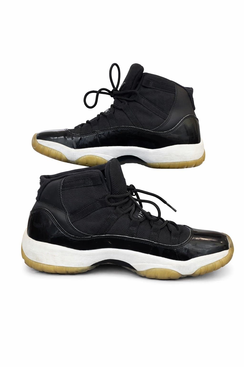 Air Jordan 11 Space Jam (45) 2016 Size 7Y Black Concord OG GS Women 8.5 - Thumbnail 4