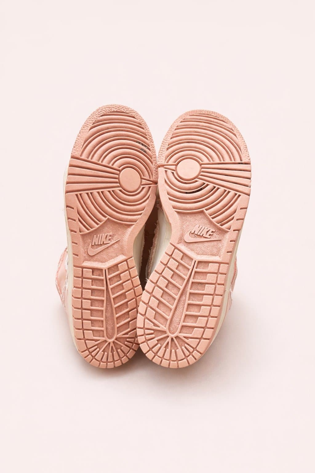 Women’s Nike Dunk High 1985 “Arctic Orange” Sneakers – Size 10 (DV1143-800) - Thumbnail 6
