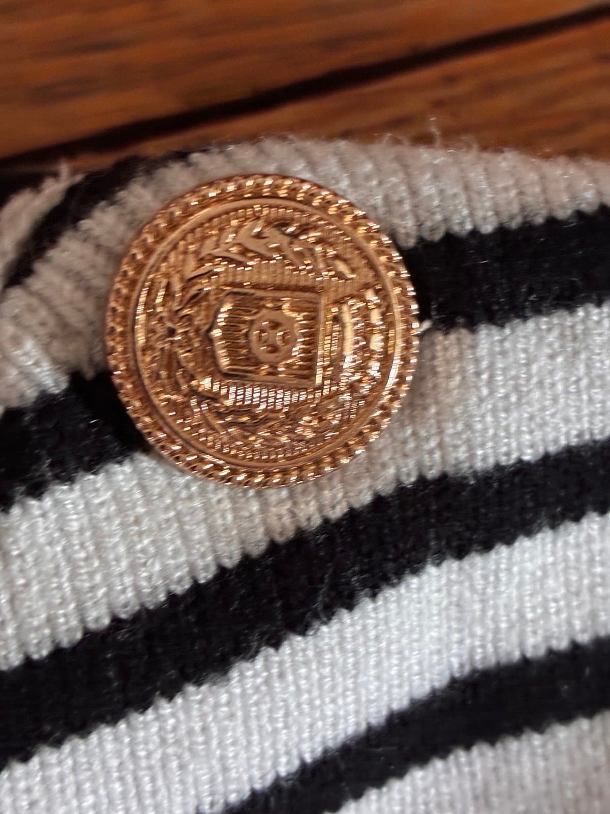 Vila Milano Black White Striped Knit Sweater Women’s 1X Gold Button Shoulder - Thumbnail 3