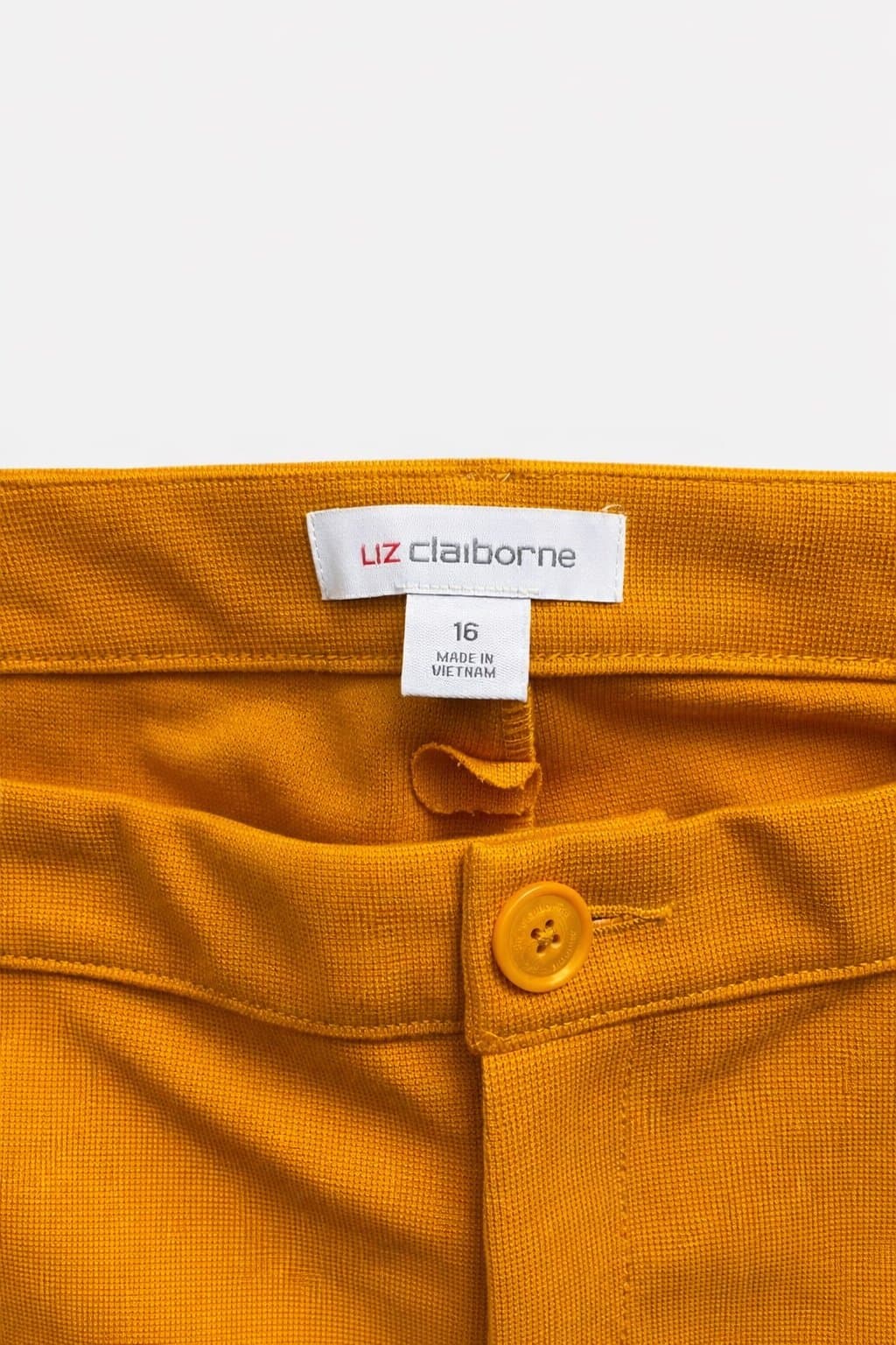NWT Liz Claiborne Women’s Mustard Yellow Shorts Size 16 Stretch Summer Shorts - Thumbnail 3