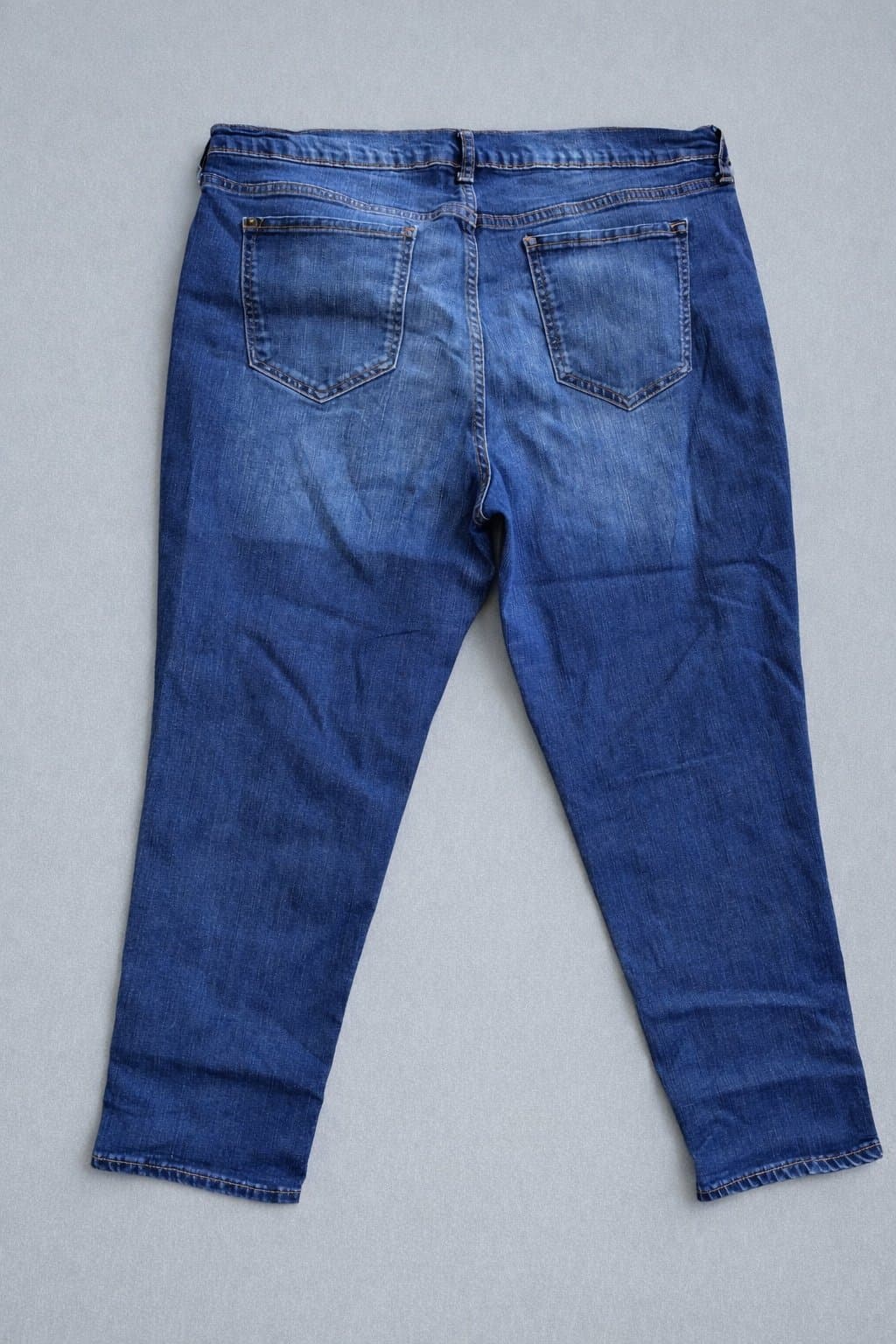 Old Navy Boyfriend Skinny Jeans Women’s Size 16 Regular Medium Wash Stretch - Thumbnail 2