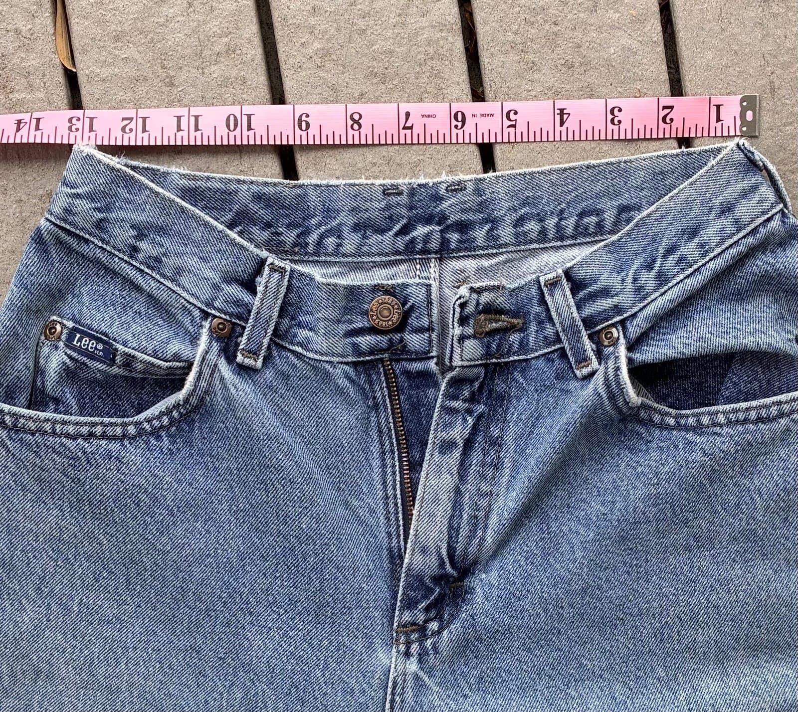 Vintage Lee 901 High Rise Mom Jeans Womens 27x29 Tapered Leg Light Wash USA - Thumbnail 4