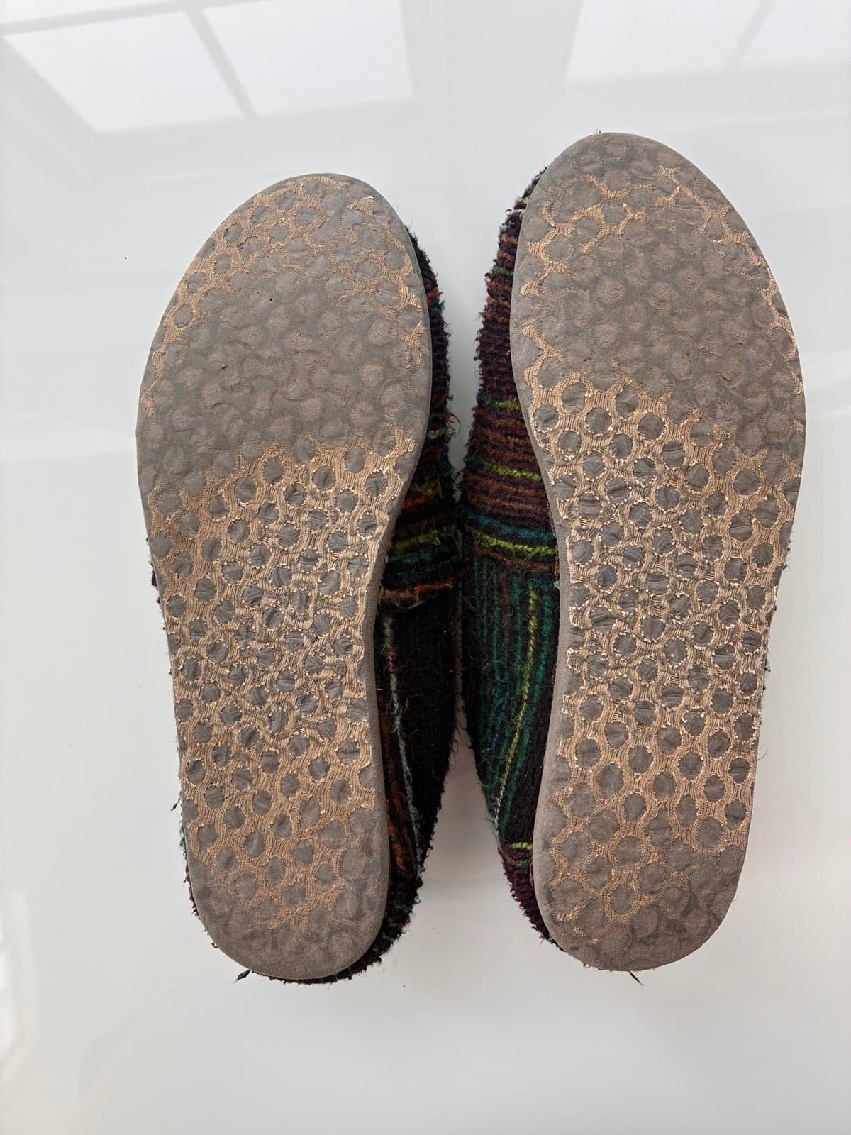 TOMS Women’s Classic Slip-On Flats – Multicolor Woven Textile – Size 5.5 - Thumbnail 2