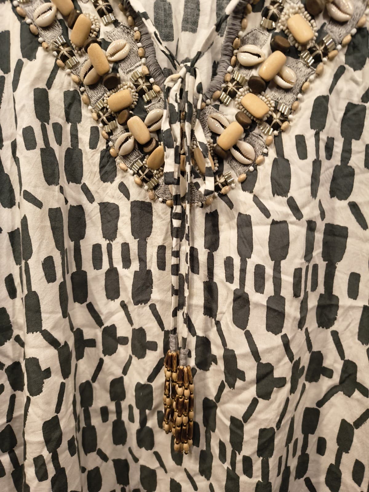 Skemo Women's White And Black Seashell Accents Flowy Top Size XS Boho Beachy - Thumbnail 2