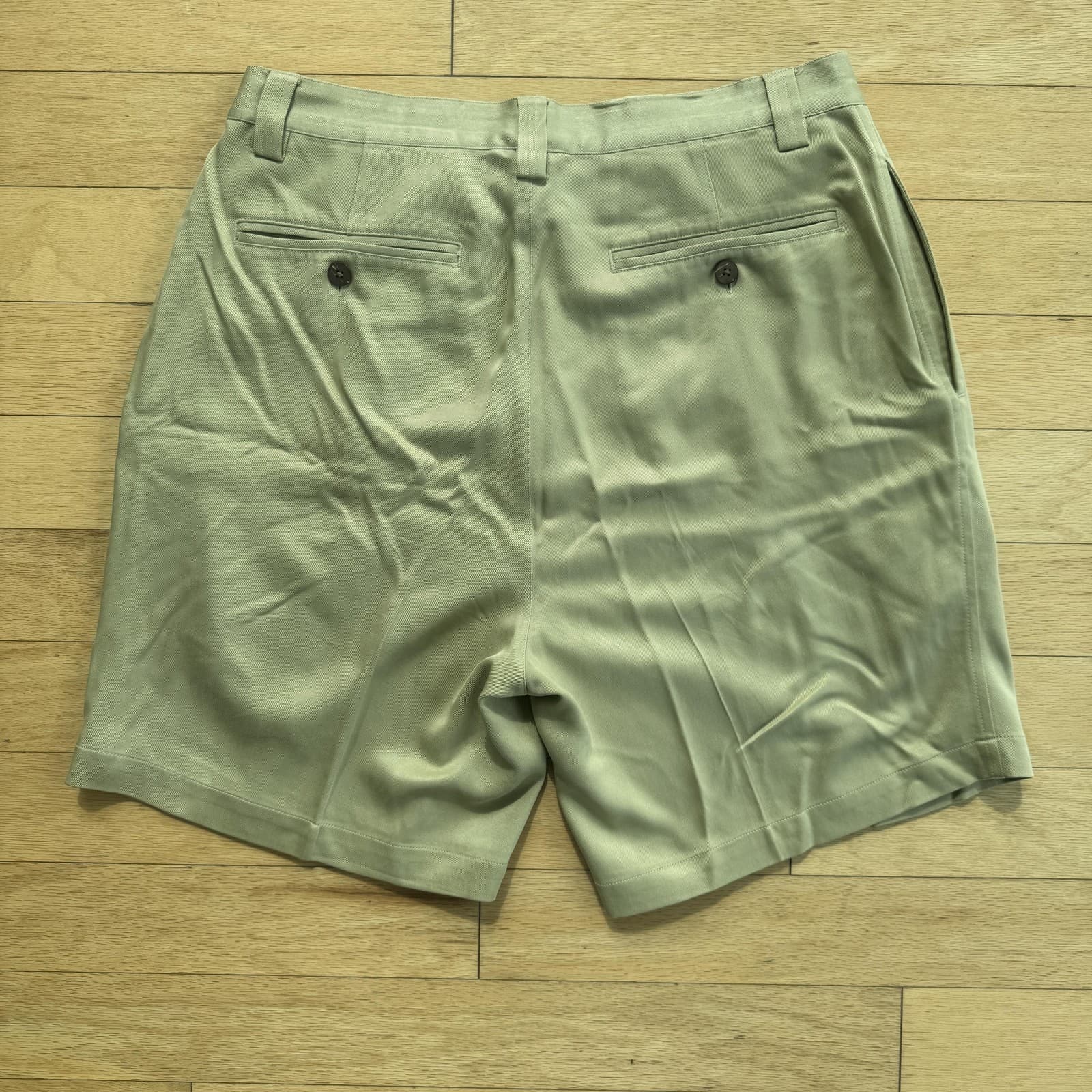 Tommy Bahama Silk Pleated Chino Shorts Beige Tan 10" Mens Golf Resort - Thumbnail 2