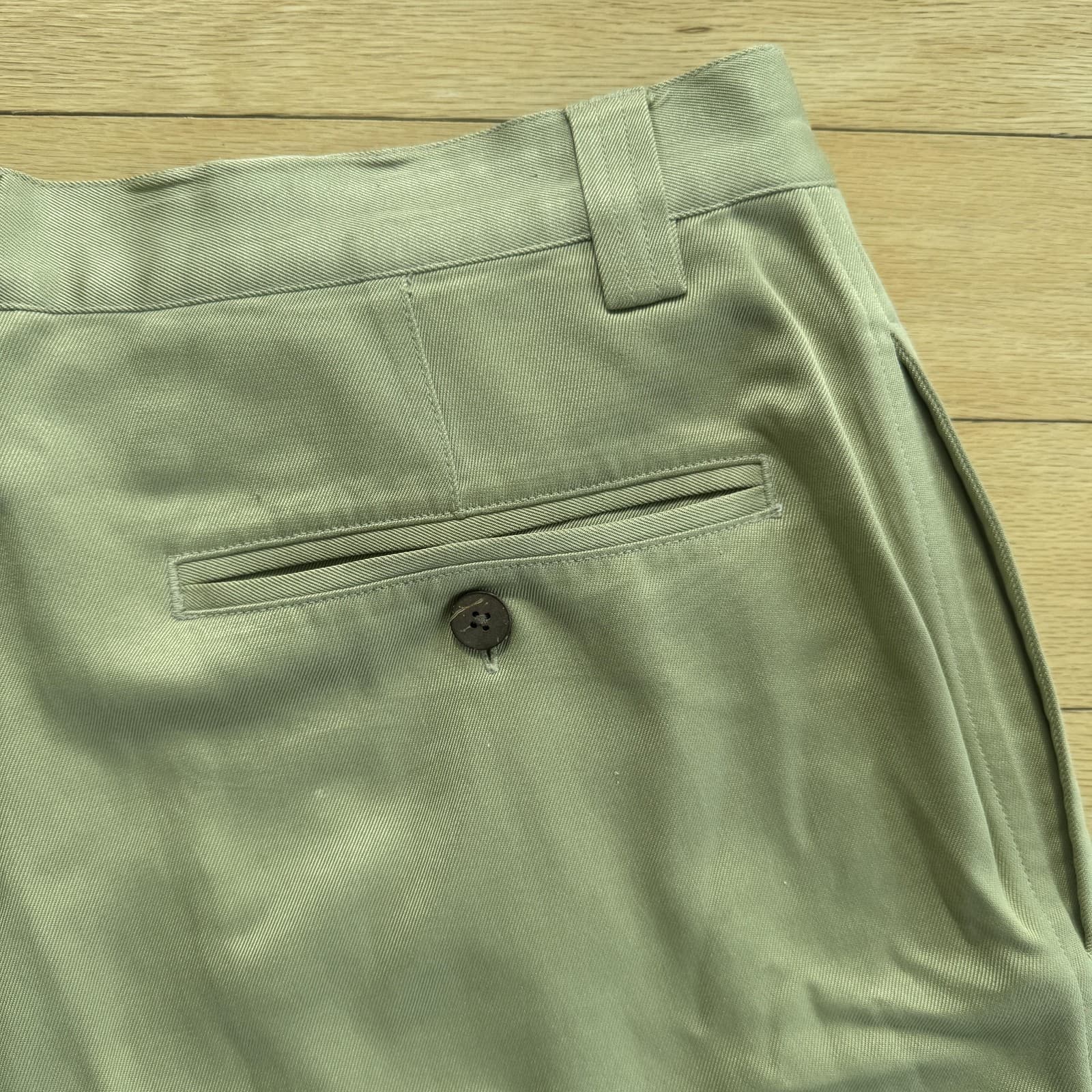 Tommy Bahama Silk Pleated Chino Shorts Beige Tan 10" Mens Golf Resort - Thumbnail 11