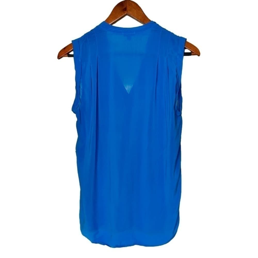 Splendid Blue Sleeveless Lightweight V-Neck Top Size S - Thumbnail 3