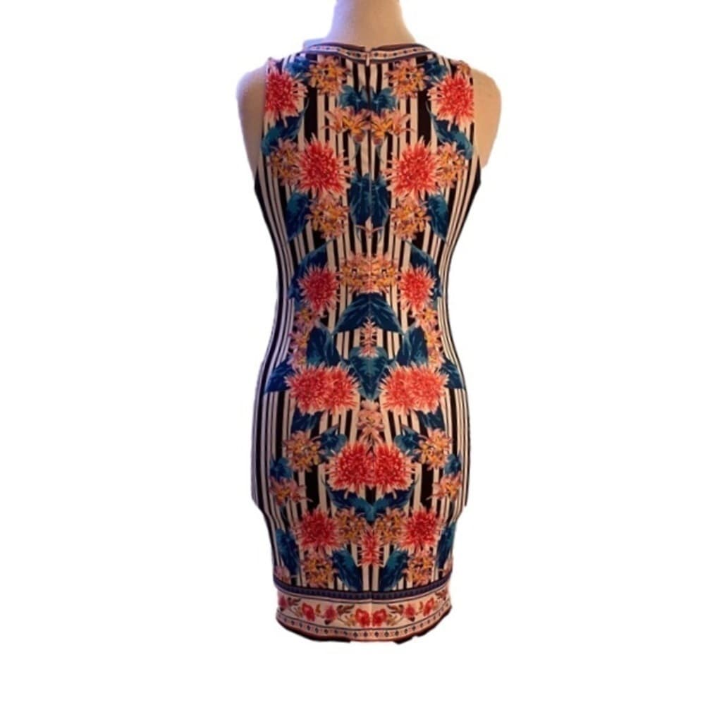 FLYING Tomato Sleeveless Floral Dress Size M - Thumbnail 2