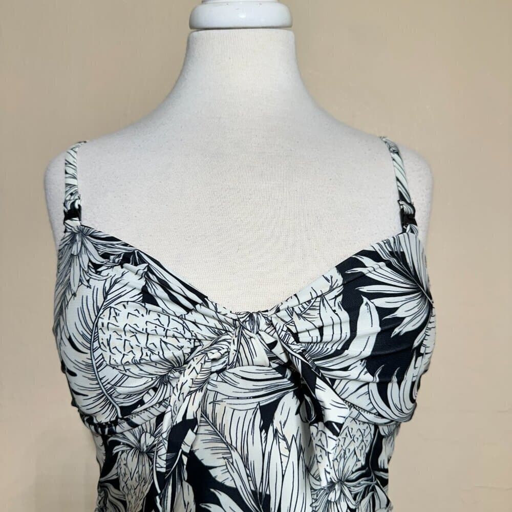 Old Navy Maternity Tie-Front Nursing Tankini Swim Top Black & White NWT & NWOT - Thumbnail 2