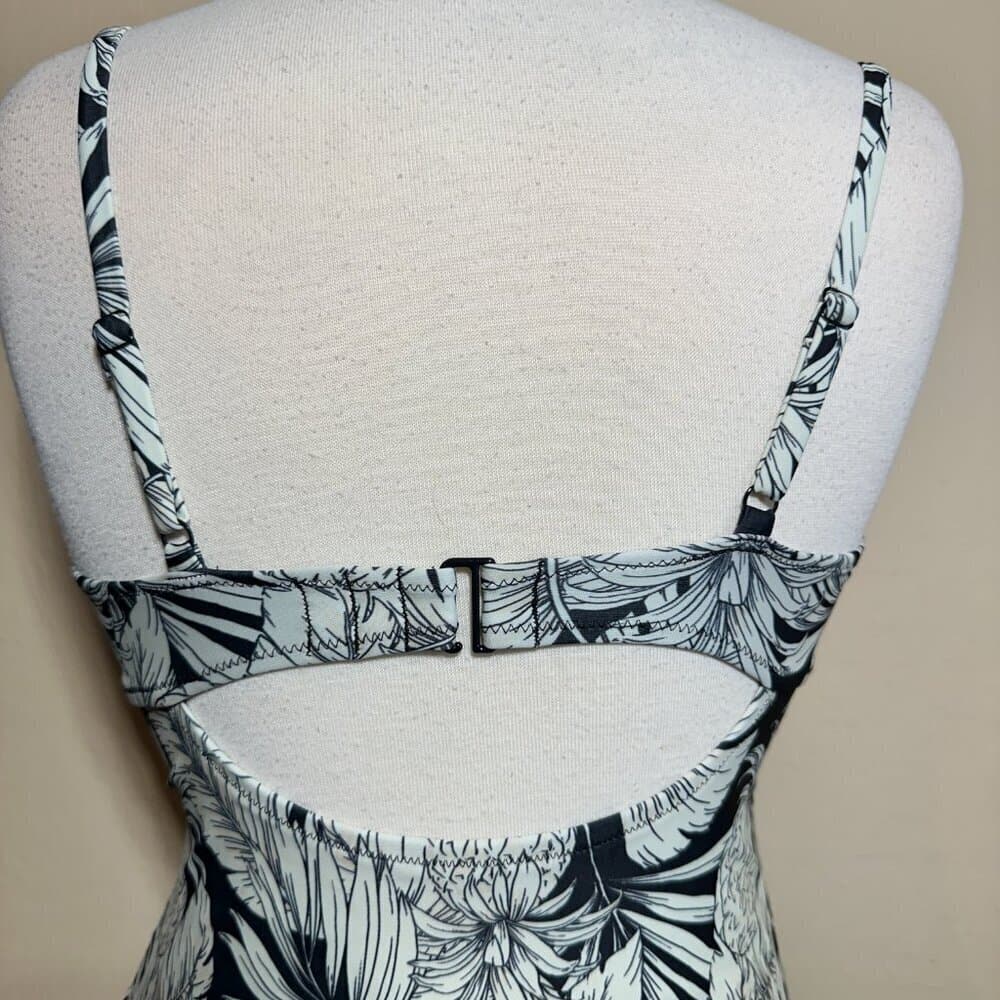 Old Navy Maternity Tie-Front Nursing Tankini Swim Top Black & White NWT & NWOT - Thumbnail 6