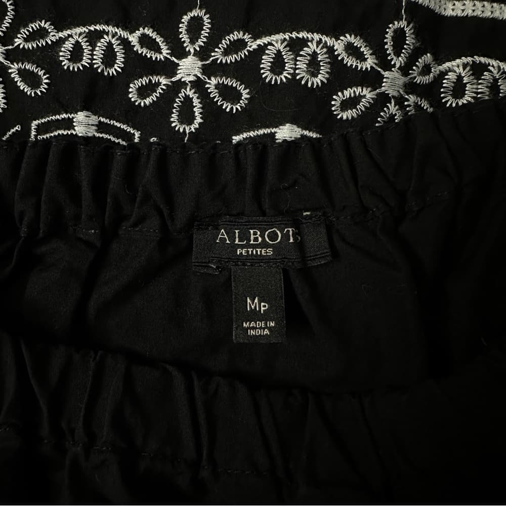 TALBOTS Size MP Black & White Embroidered 3/4 Sleeve Top - Thumbnail 3
