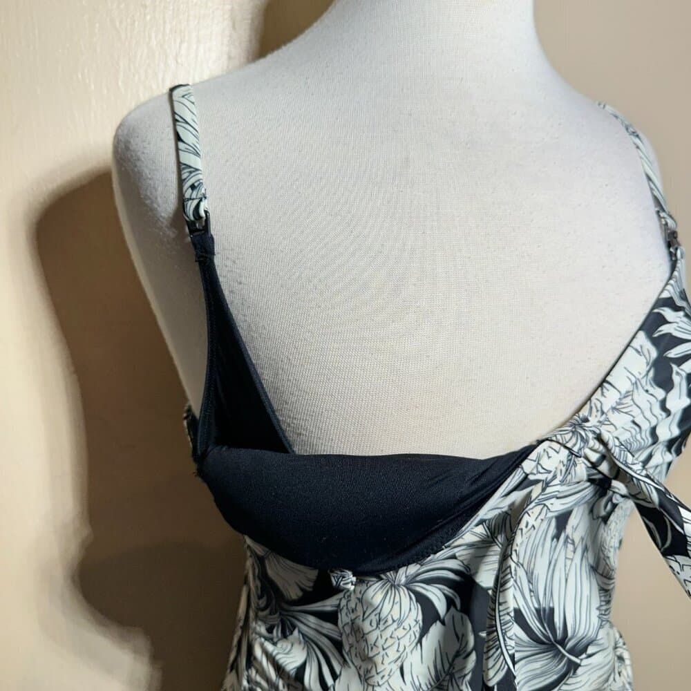 Old Navy Maternity Tie-Front Nursing Tankini Swim Top Black & White NWT & NWOT - Thumbnail 4