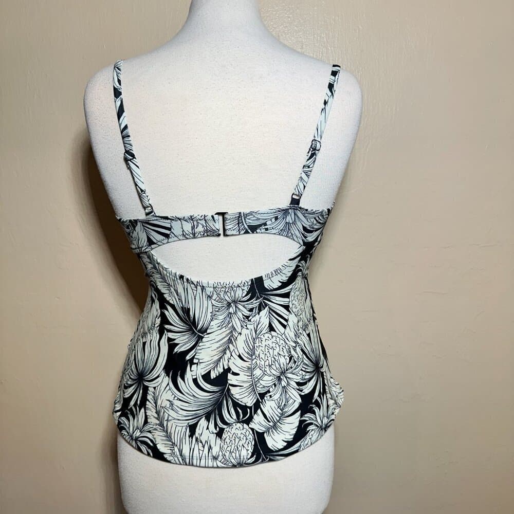 Old Navy Maternity Tie-Front Nursing Tankini Swim Top Black & White NWT & NWOT - Thumbnail 5