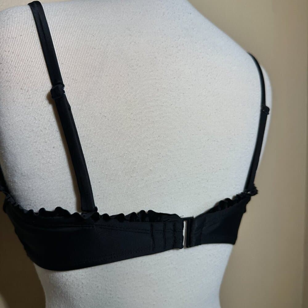 Old Navy Black Bandeau Ruffle Bikini Top NWOT - Thumbnail 4
