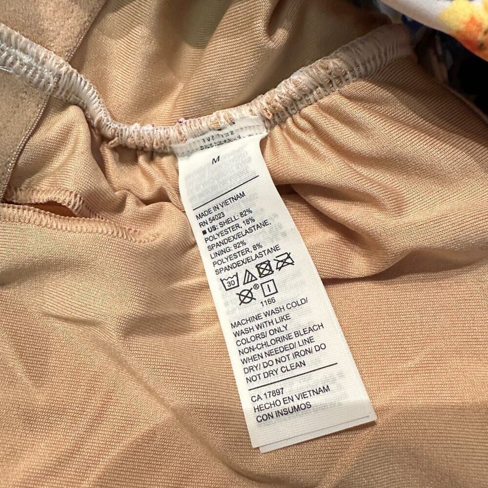 Old Navy Wildflowers Floral Printed Bandeau Swim Top Removable Straps NWOT - Thumbnail 9