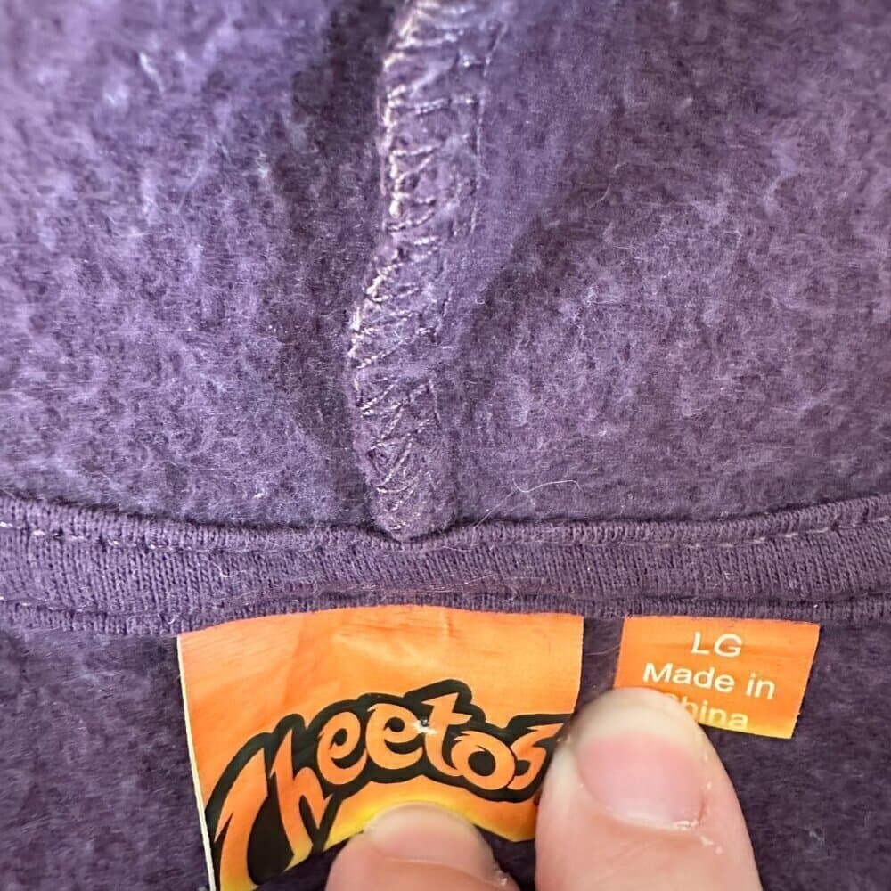 Cheetos Dangerously Cheesy Long Sleeve Tie-Dye Hoodie Size L - Thumbnail 4