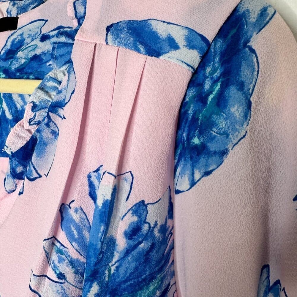 Gibson Ruffle Neck Pink & Blue Floral Lined Blouse Size 1X - Thumbnail 6