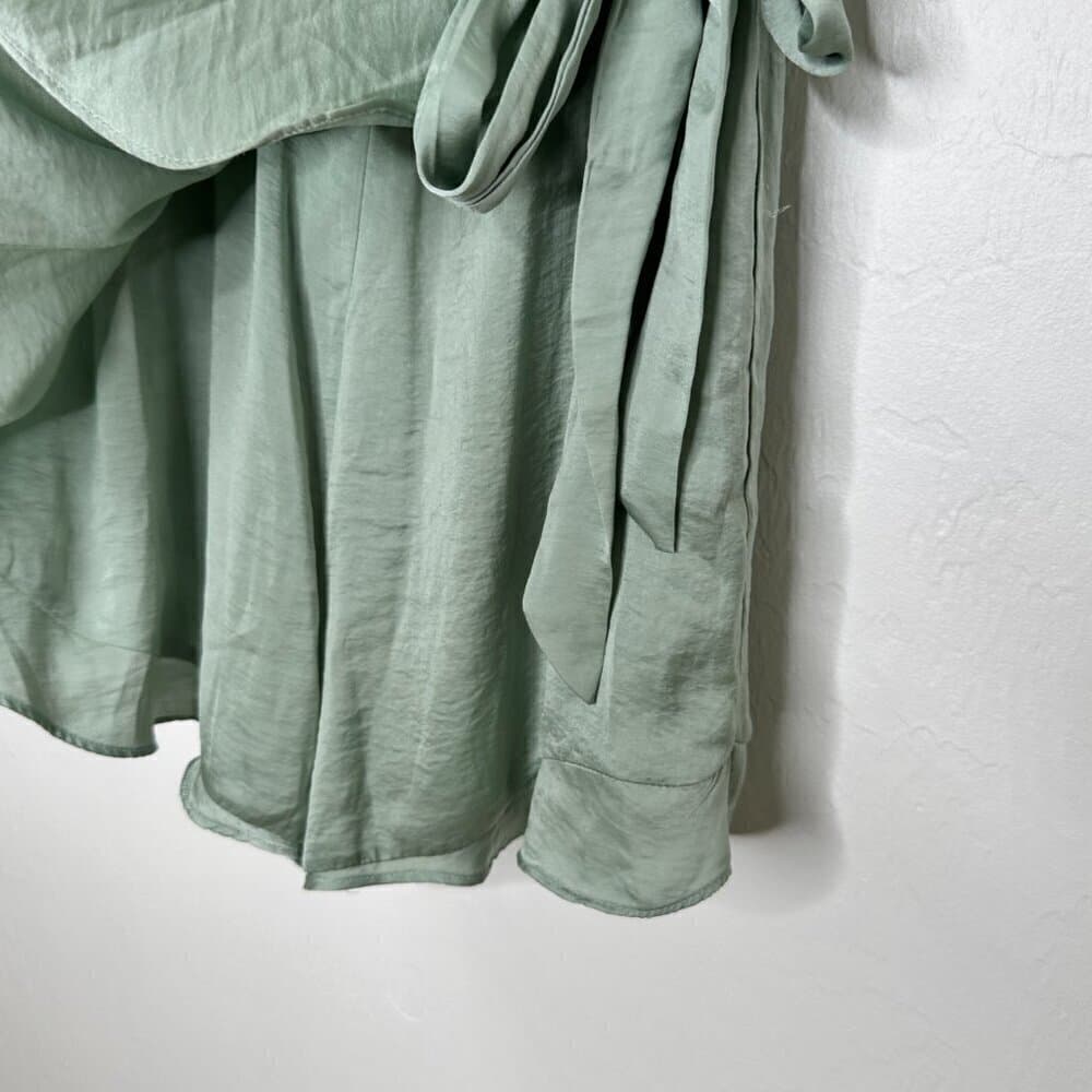 Hem & Thread Green Short Sleeve Faux Wrap Dress Romper Size M - Thumbnail 4