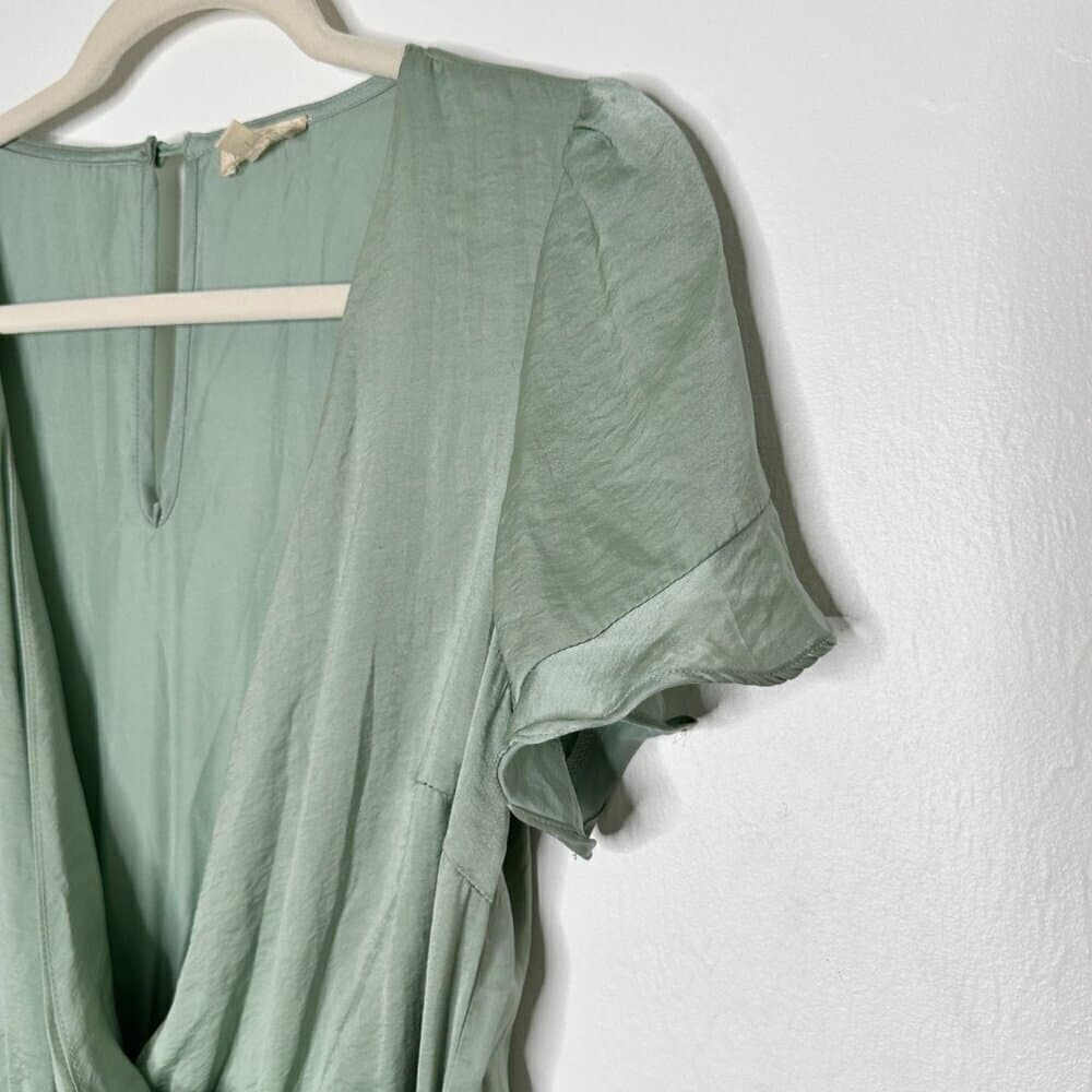 Hem & Thread Green Short Sleeve Faux Wrap Dress Romper Size M - Thumbnail 2