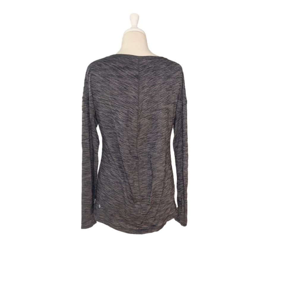 LULULEMON Heather Gray Long Sleeve Lightweight Top Size 8 - Thumbnail 3