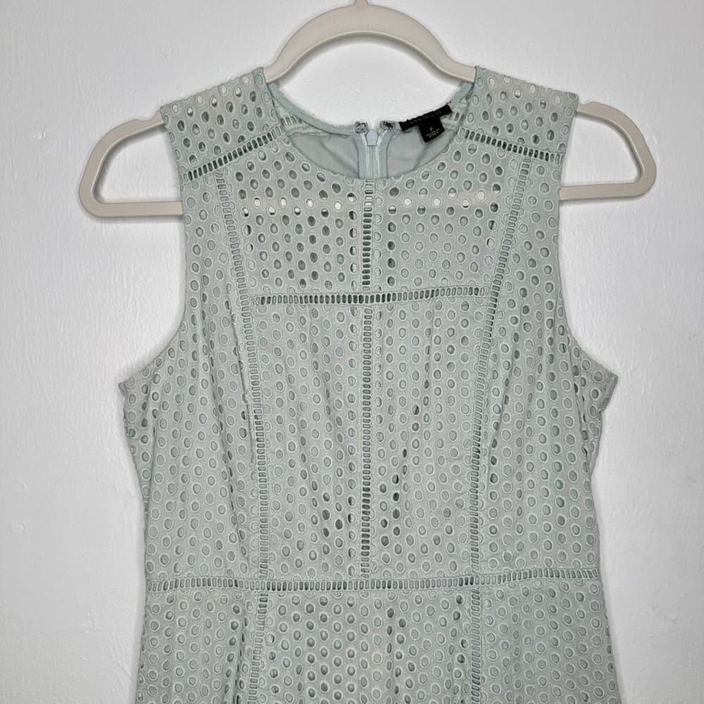 Ann Taylor Light Green Eyelet Sleeveless Dress Size 2 - Thumbnail 2